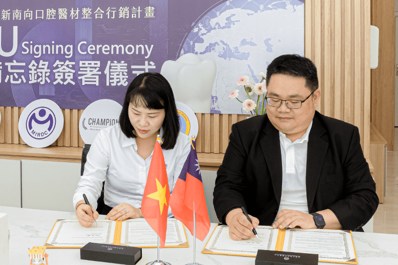 Lễ Ký Kết MOU Signing Cerermony Giữa Champion Dental Clinic & MIRDC (Metal Industries Research & Development Centre)